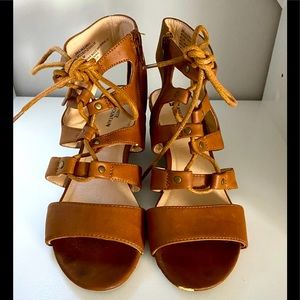 Wedge gladiators… need I say more! 😜